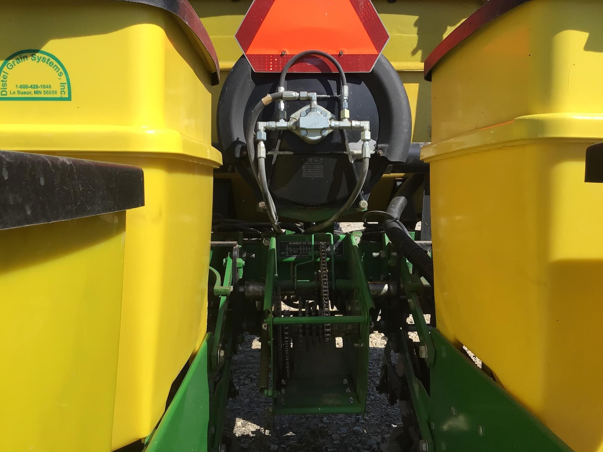 2011 John Deere 1750 Planter