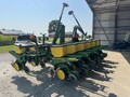 1992 John Deere 7200 Planter