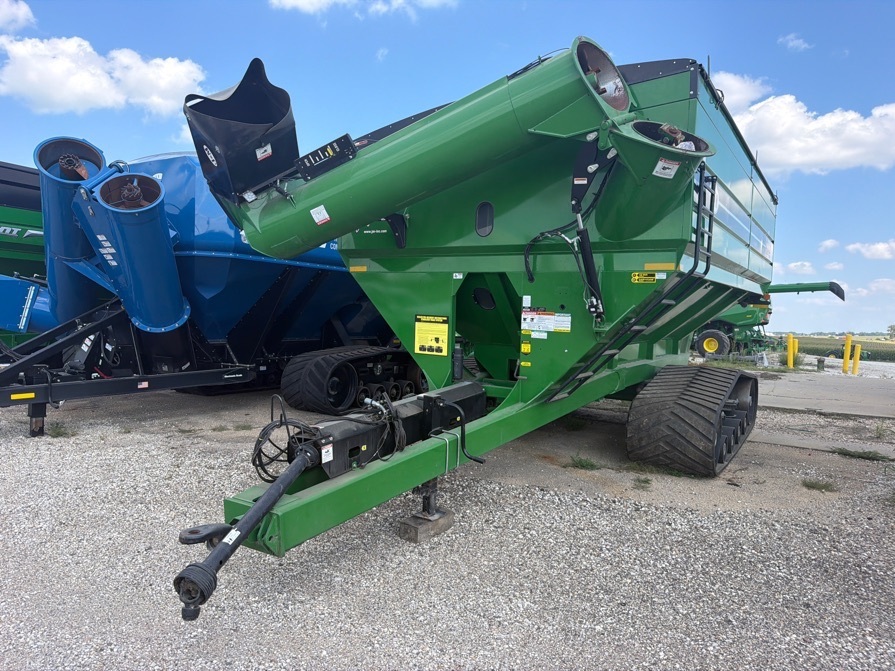 2021 J&M 1432-22T Grain Cart