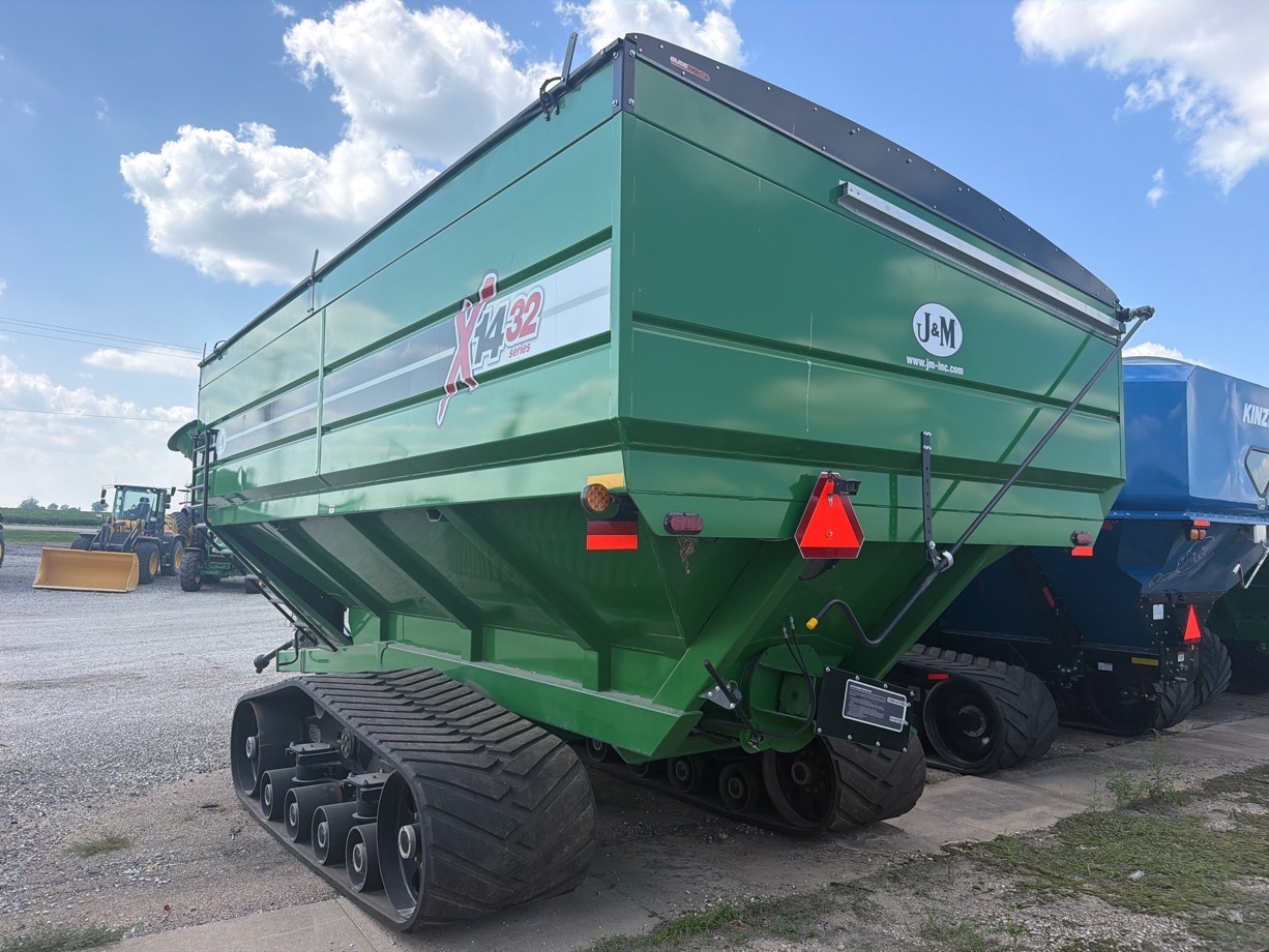 2021 J&M 1432-22T Grain Cart