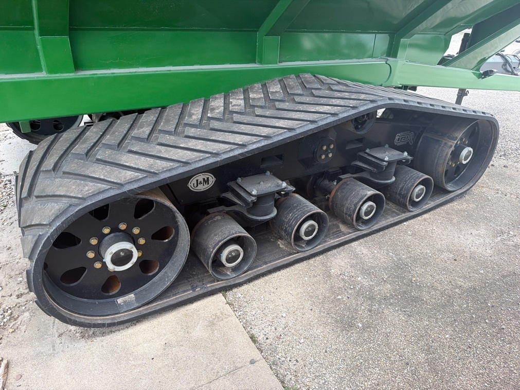 2021 J&M 1432-22T Grain Cart