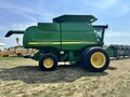 2005 John Deere 9660 STS Combine