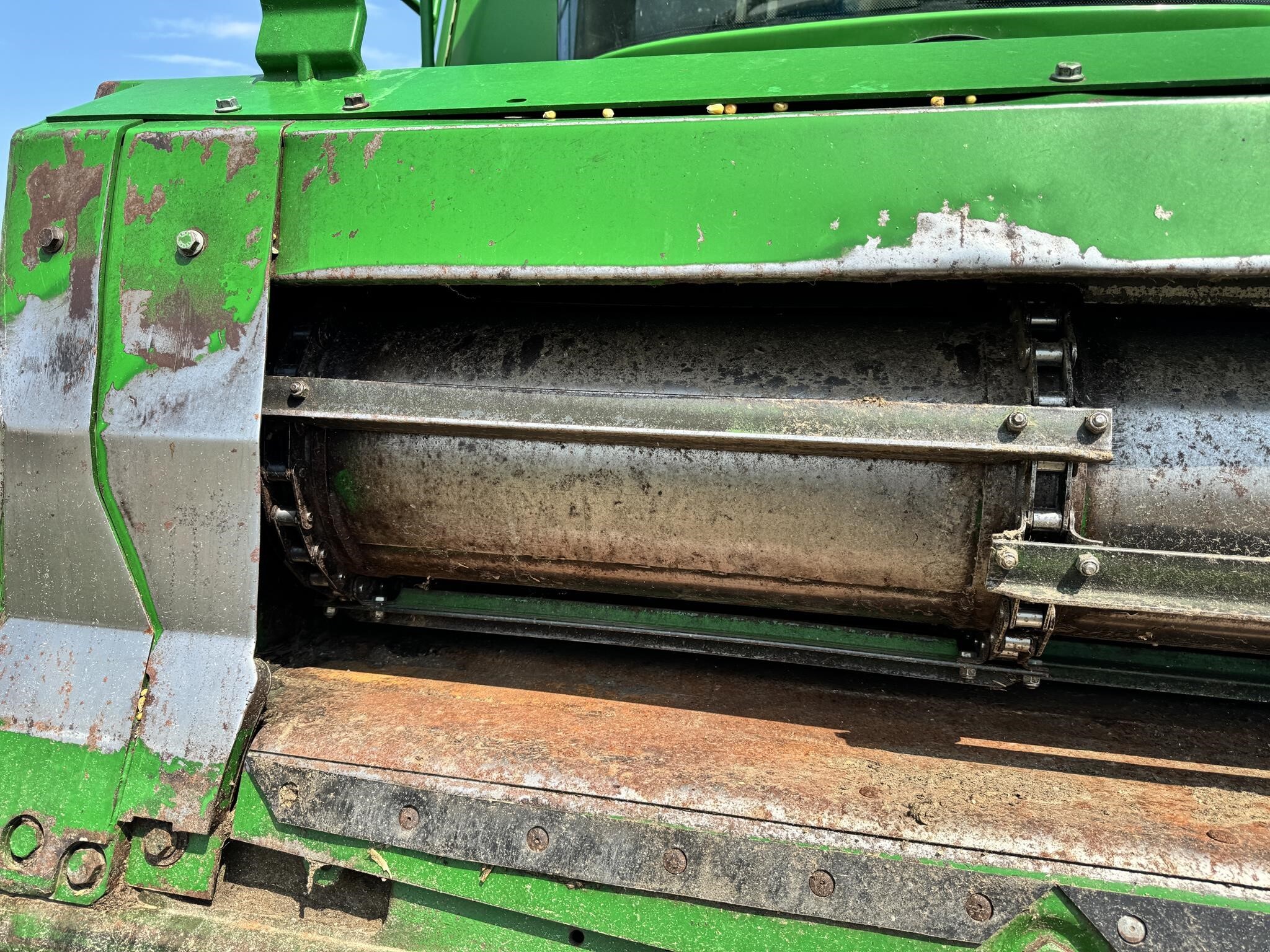 2005 John Deere 9660 STS Combine