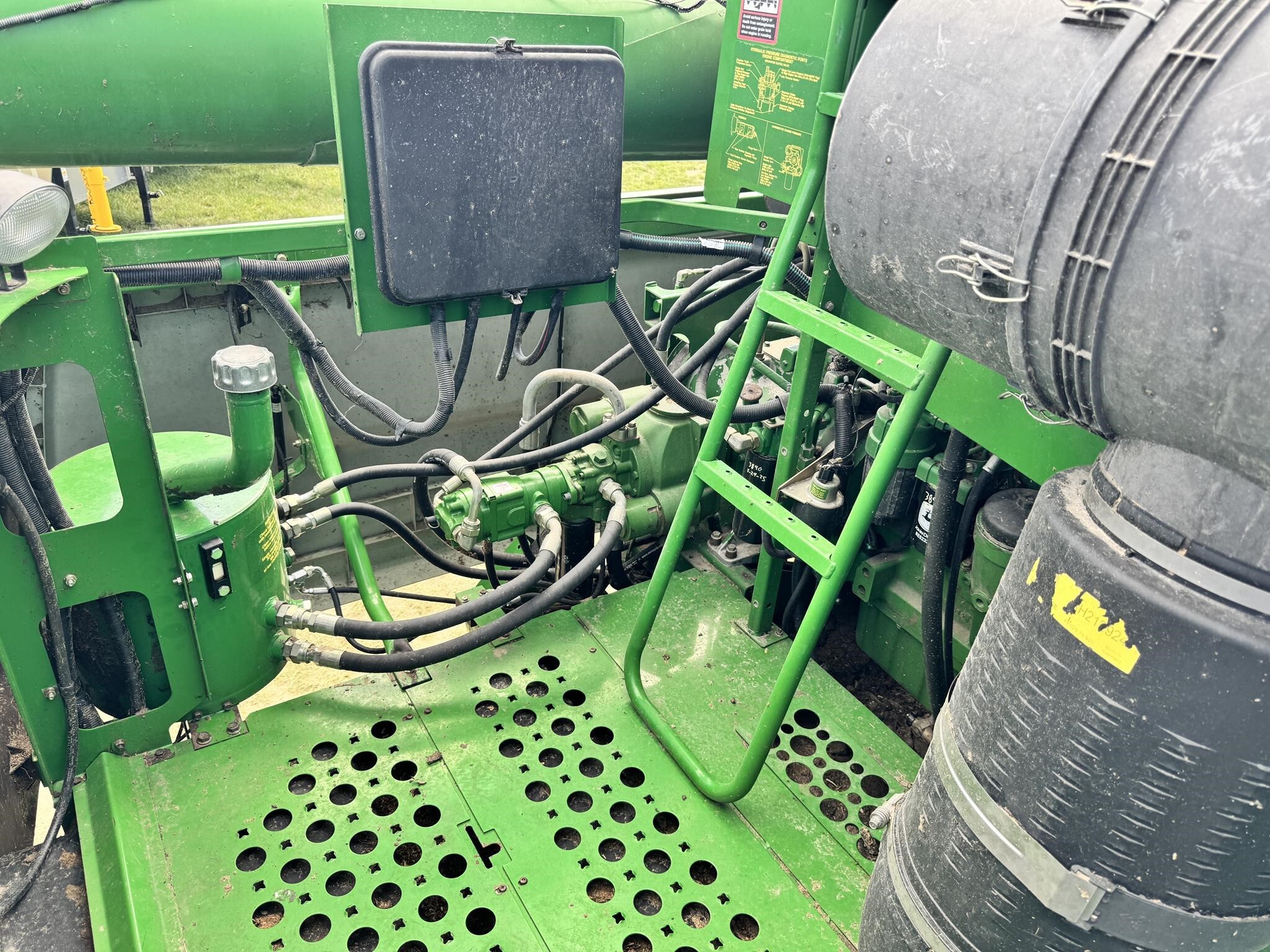 2005 John Deere 9660 STS Combine