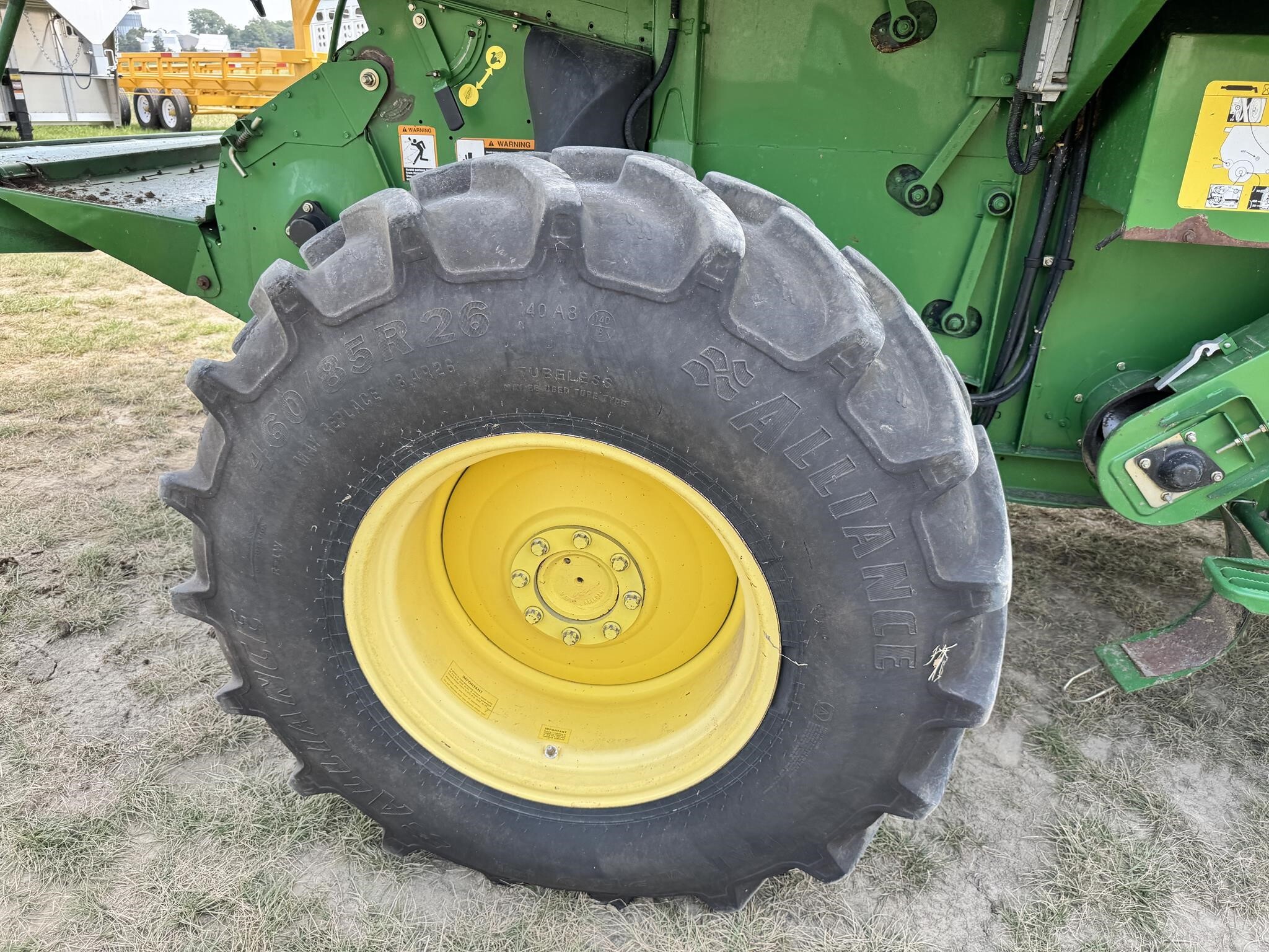 2005 John Deere 9660 STS Combine