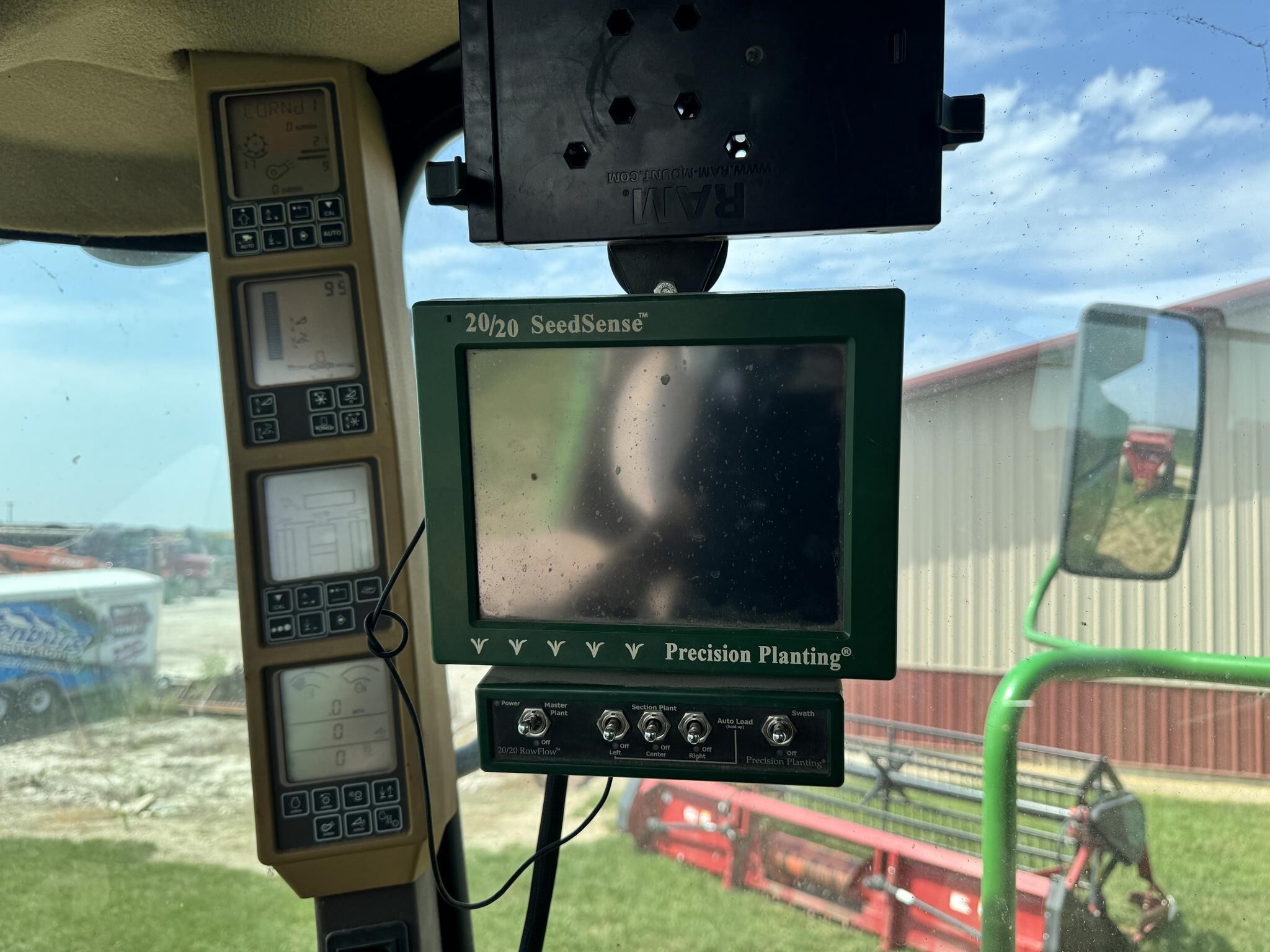2005 John Deere 9660 STS Combine