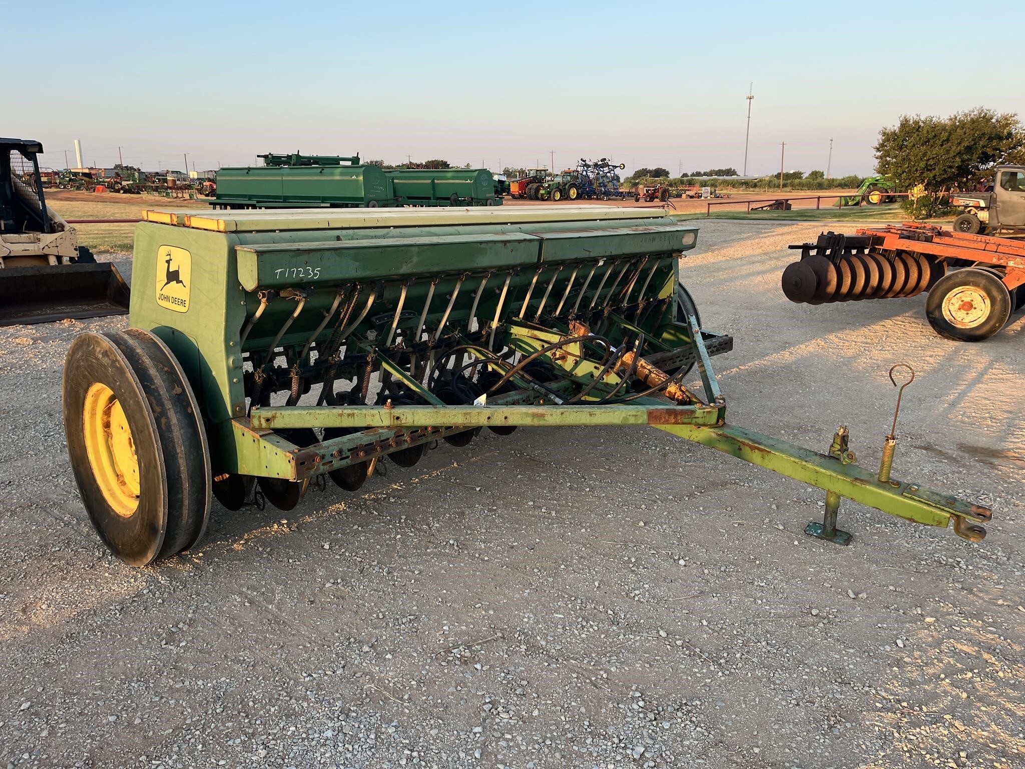  John Deere 8300 Drill