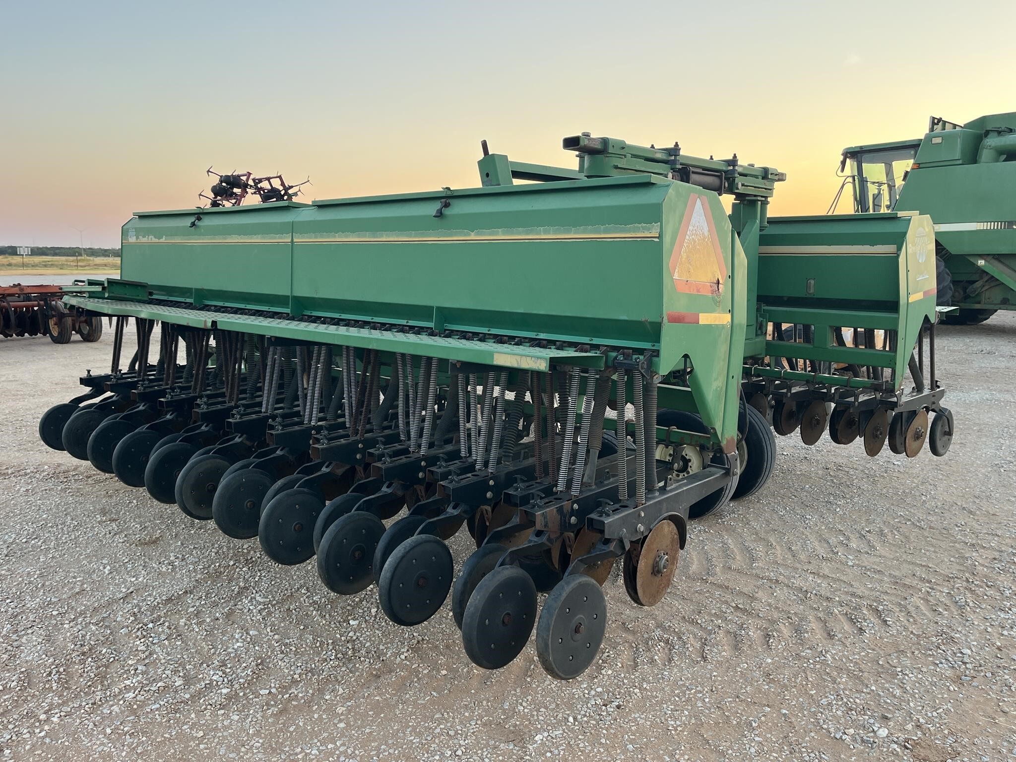  Great Plains 2SF30 Drill
