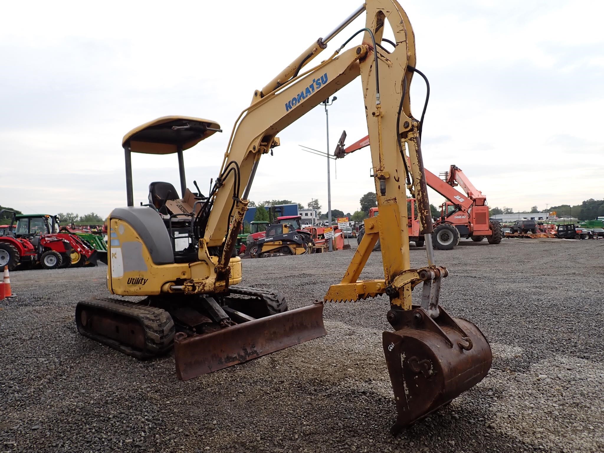 2007 Komatsu PC35MR-2 Backhoe