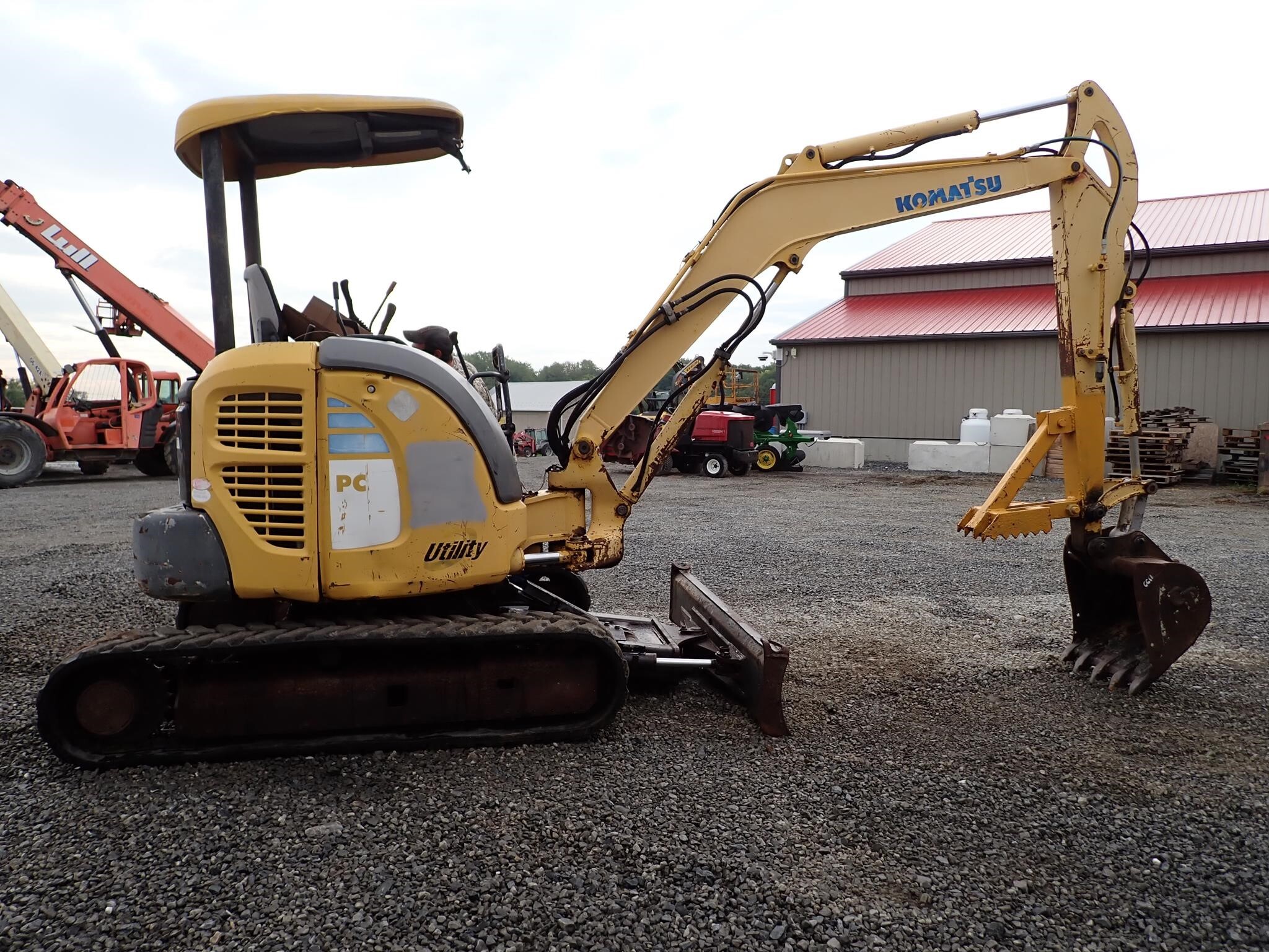 2007 Komatsu PC35MR-2 Backhoe