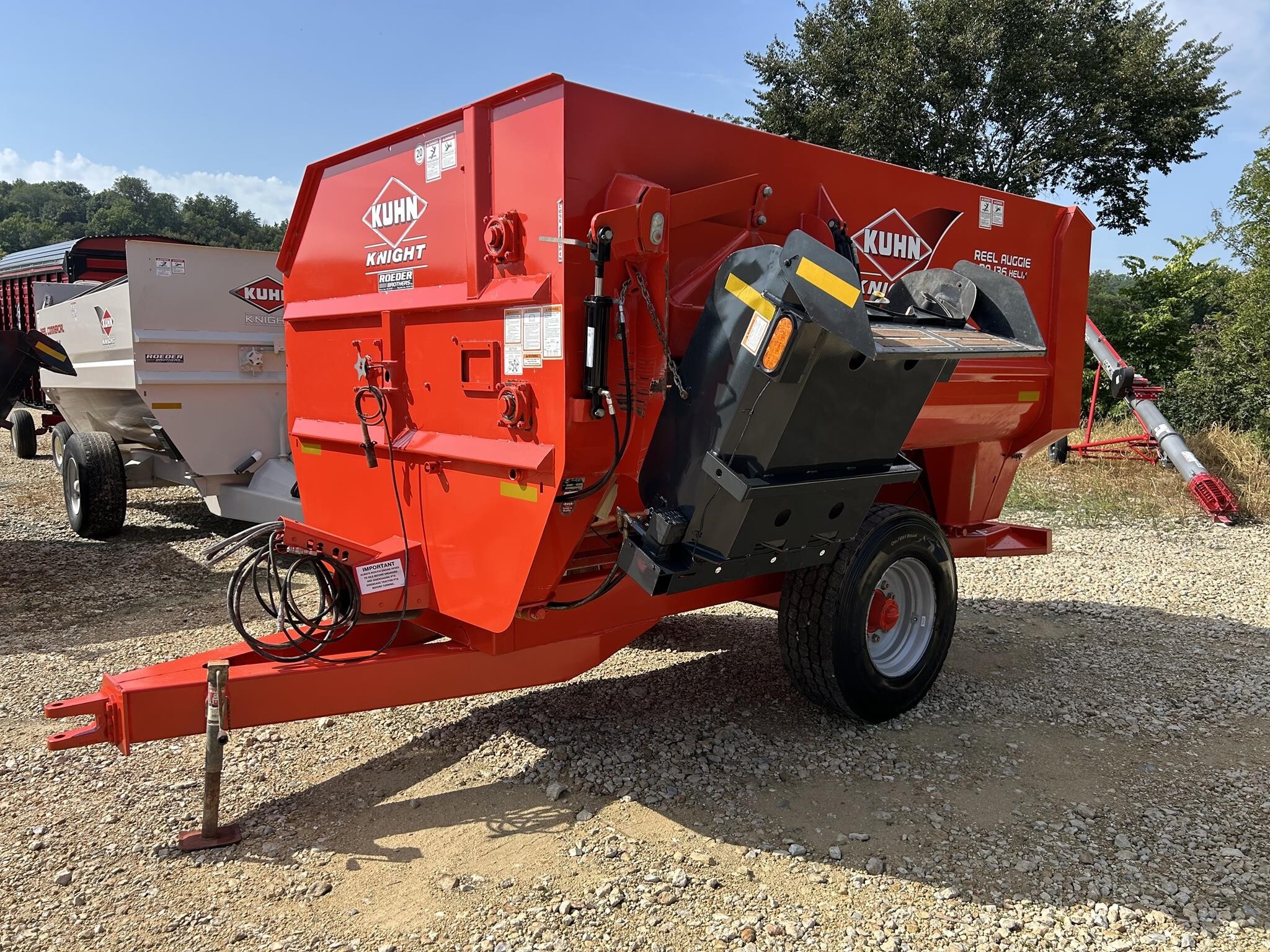 2018 Kuhn Knight RA136 Grinders and Mixer