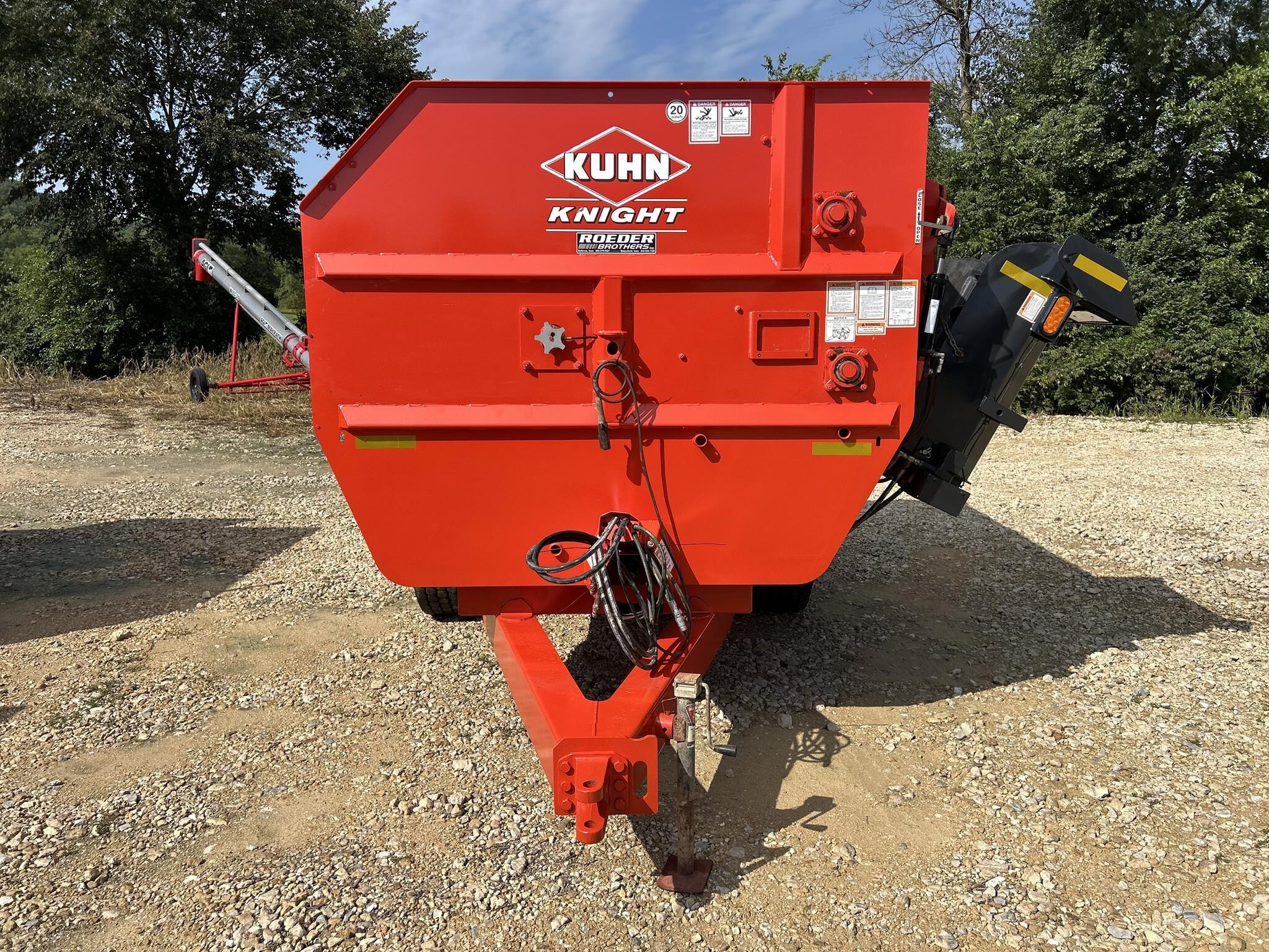 2018 Kuhn Knight RA136 Grinders and Mixer