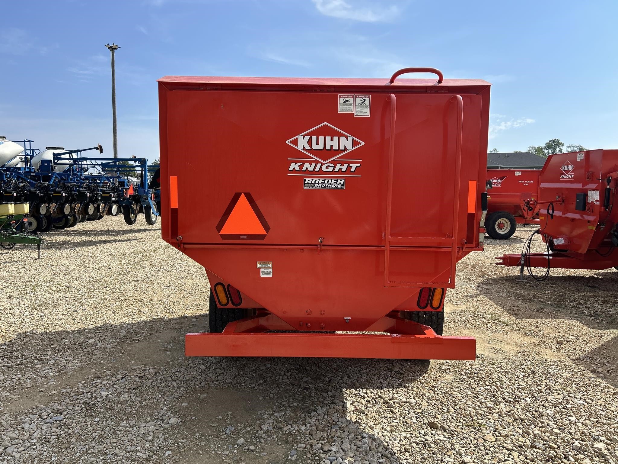 2018 Kuhn Knight RA136 Grinders and Mixer