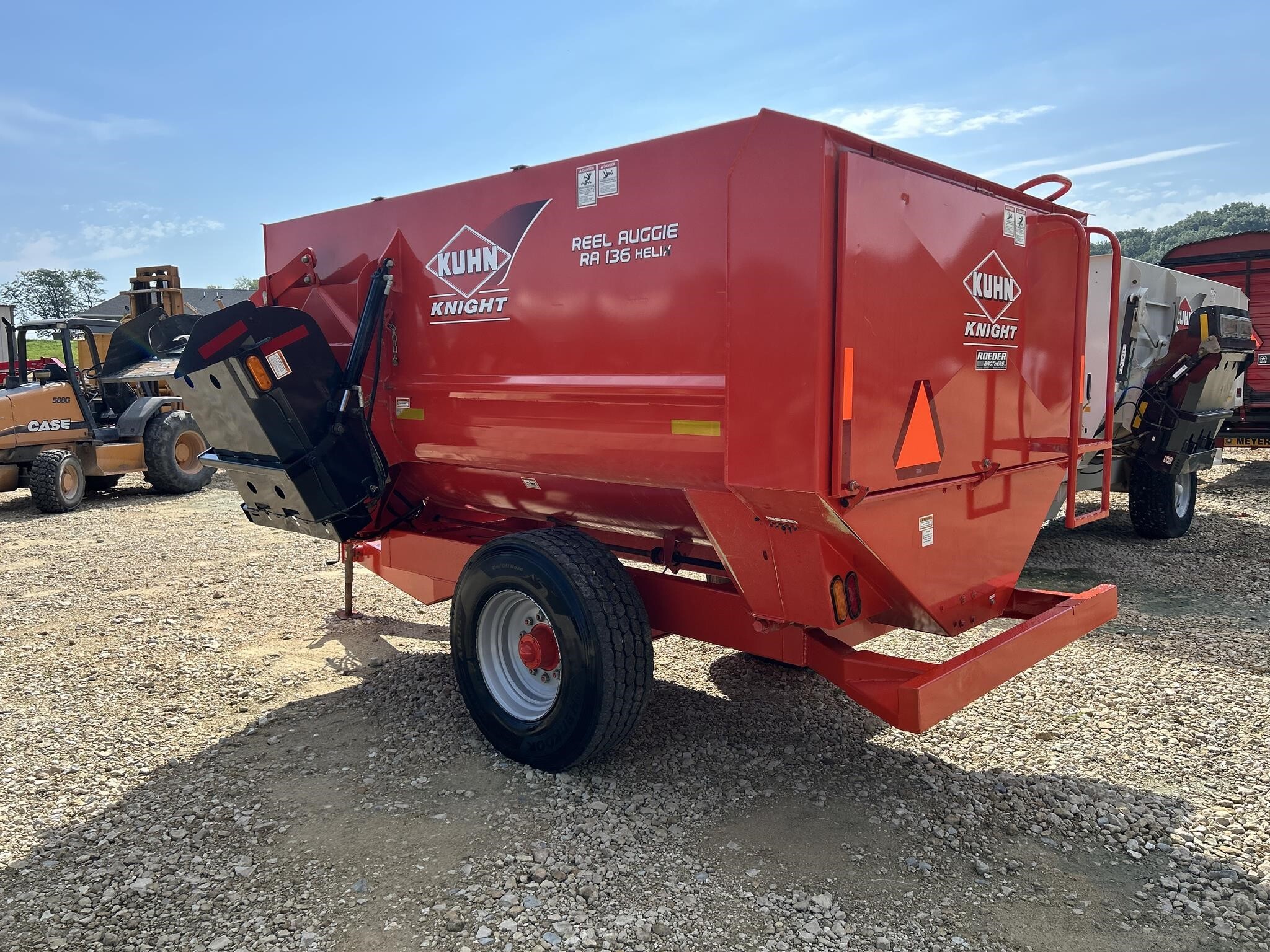 2018 Kuhn Knight RA136 Grinders and Mixer