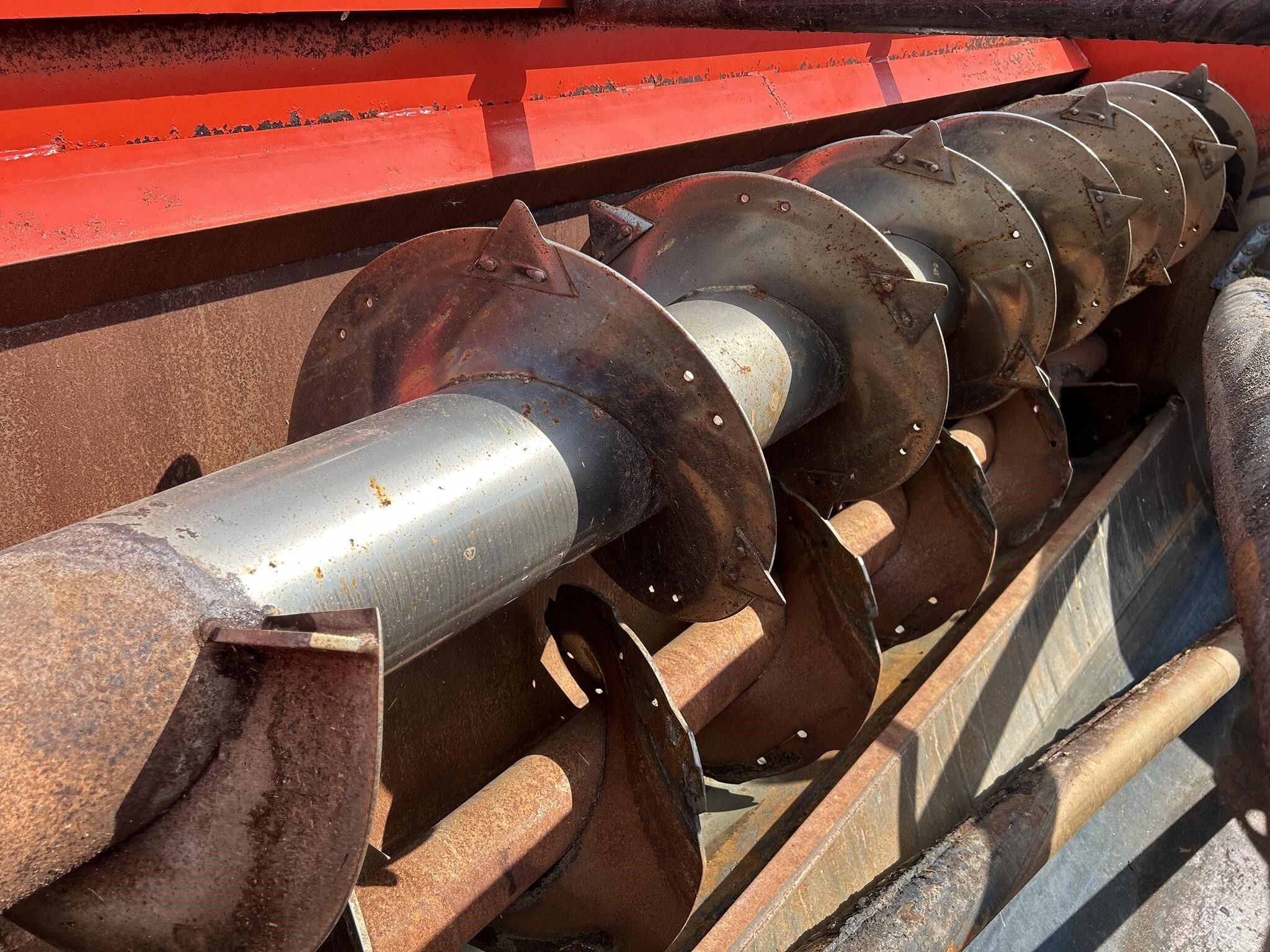 2018 Kuhn Knight RA136 Grinders and Mixer