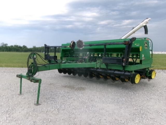 1997 John Deere 750 Drill