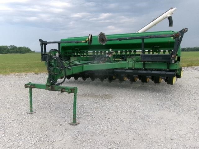 1997 John Deere 750 Drill
