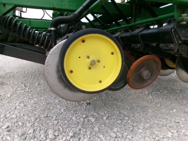1997 John Deere 750 Drill