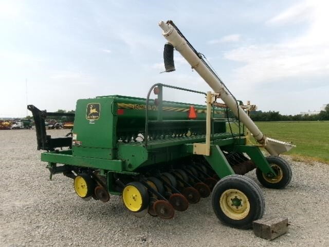 1997 John Deere 750 Drill