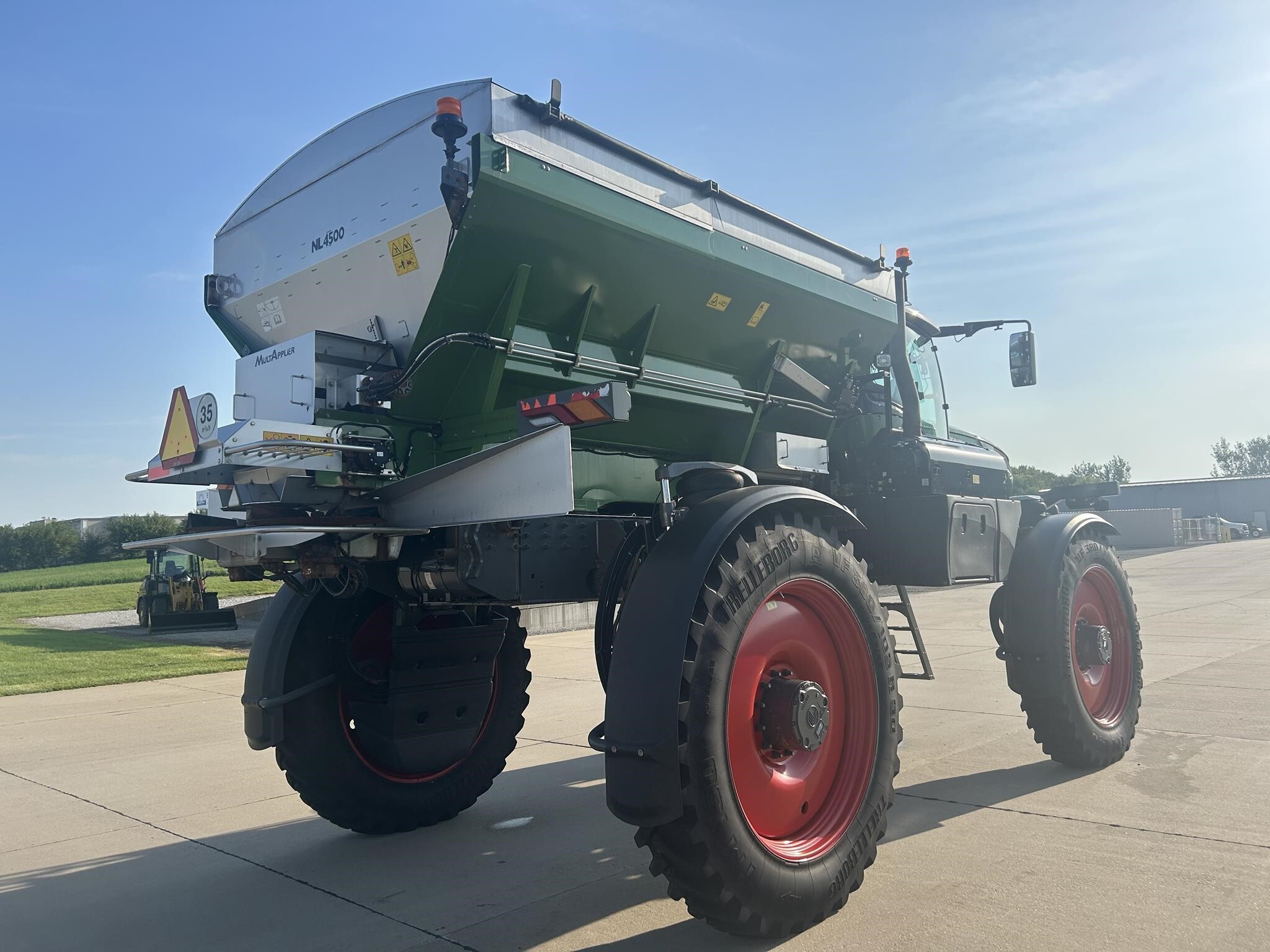 2023 Fendt RG934 Self-Propelled Sprayer