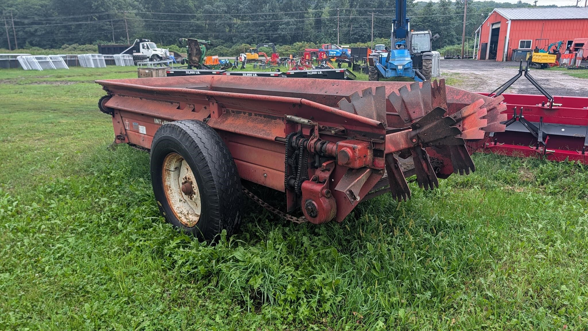 1985 International 530 Manure Spreader