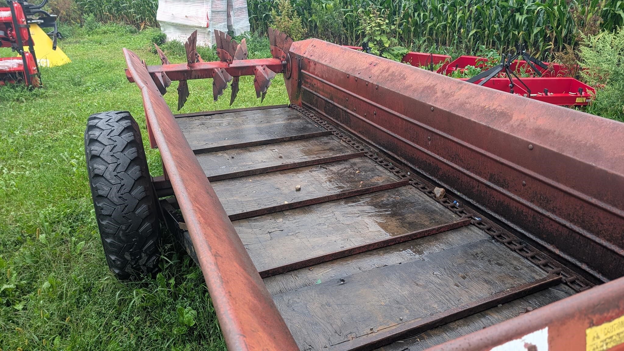 1985 International 530 Manure Spreader