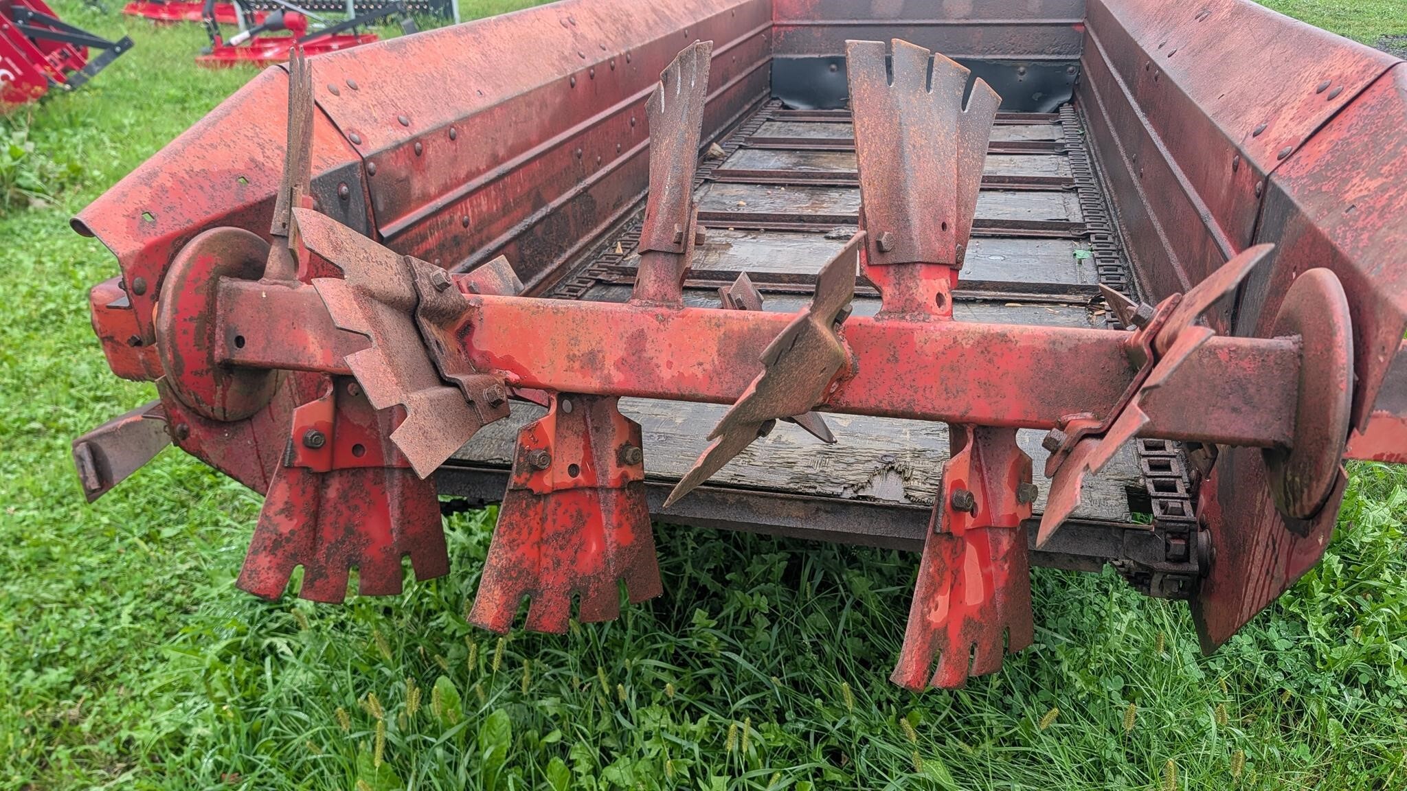 1985 International 530 Manure Spreader
