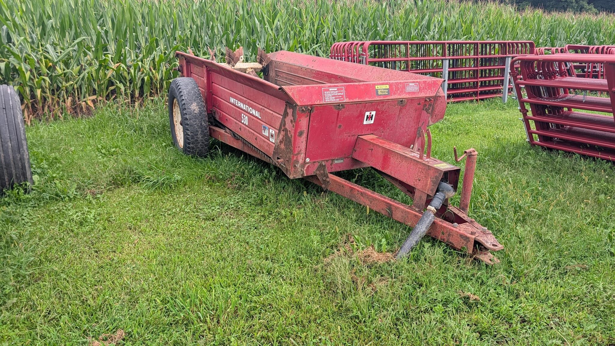 1985 International 530 Manure Spreader