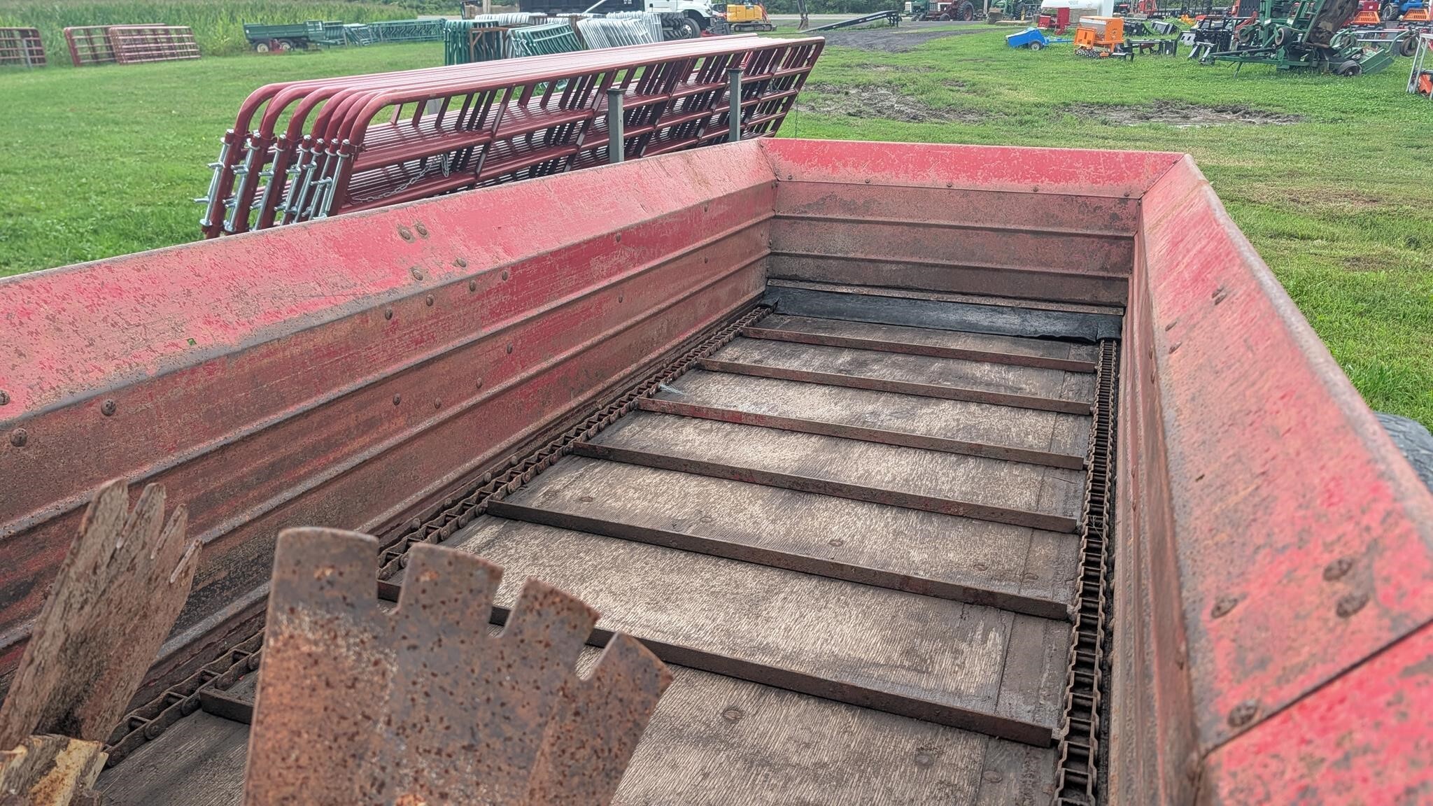 1985 International 530 Manure Spreader