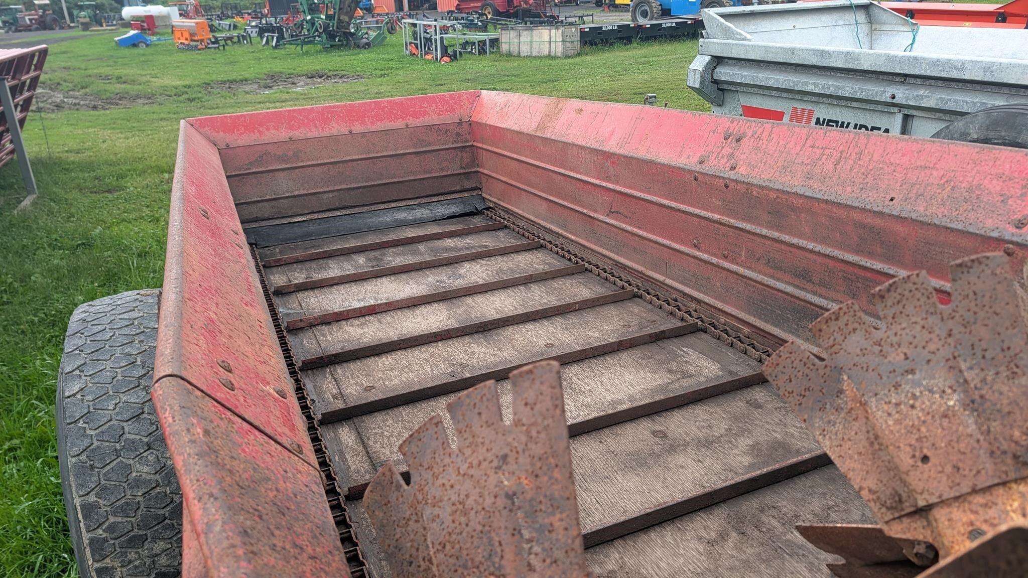 1985 International 530 Manure Spreader