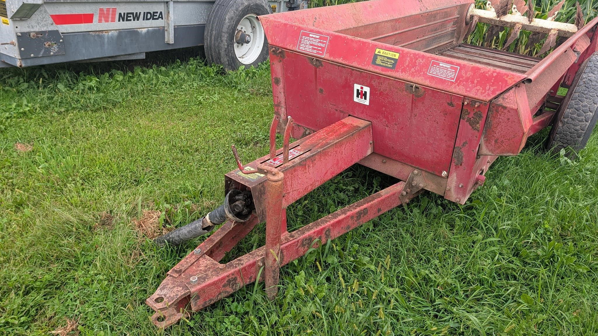 1985 International 530 Manure Spreader