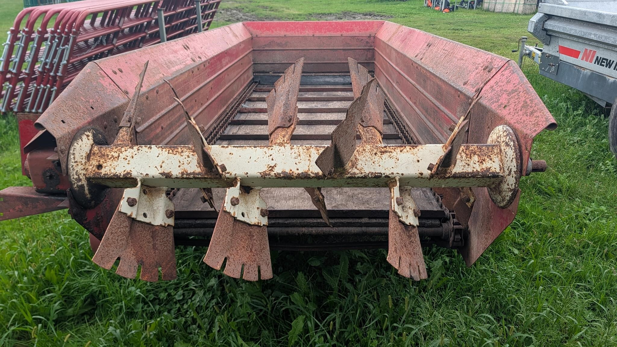1985 International 530 Manure Spreader
