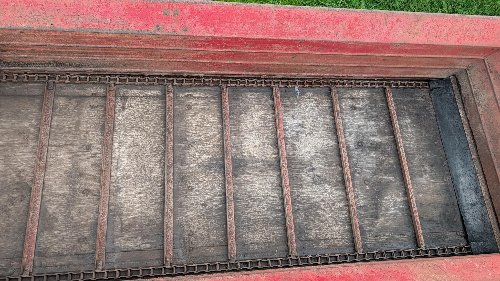1985 International 530 Manure Spreader