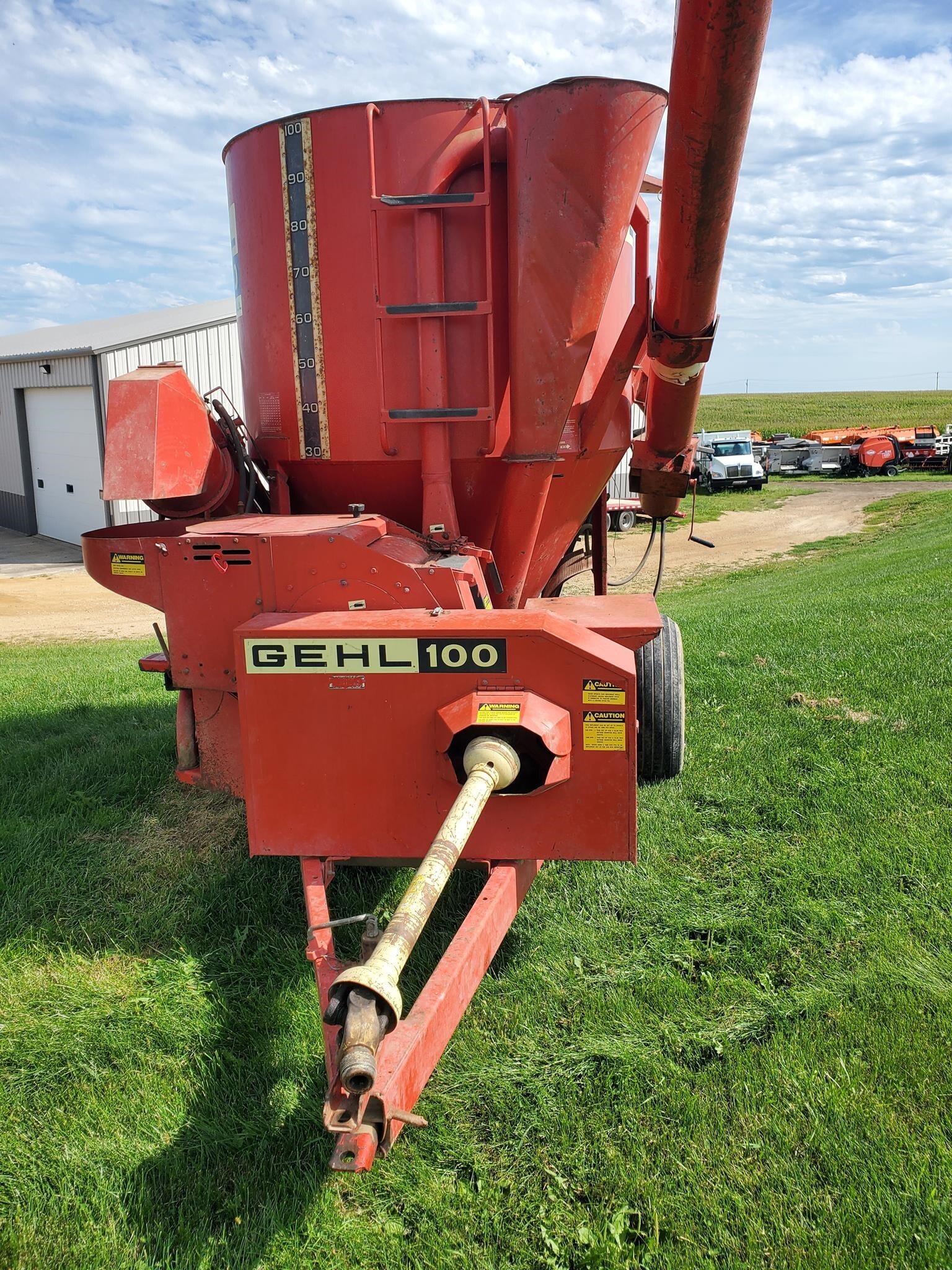  Gehl 100 Grinders and Mixer