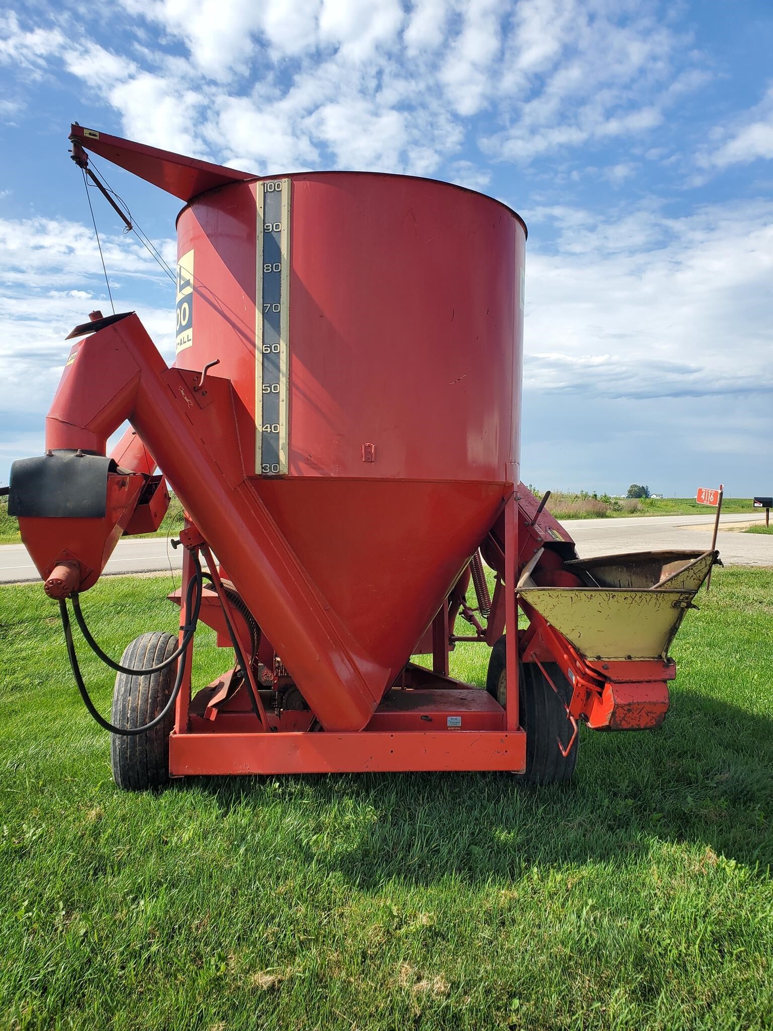  Gehl 100 Grinders and Mixer