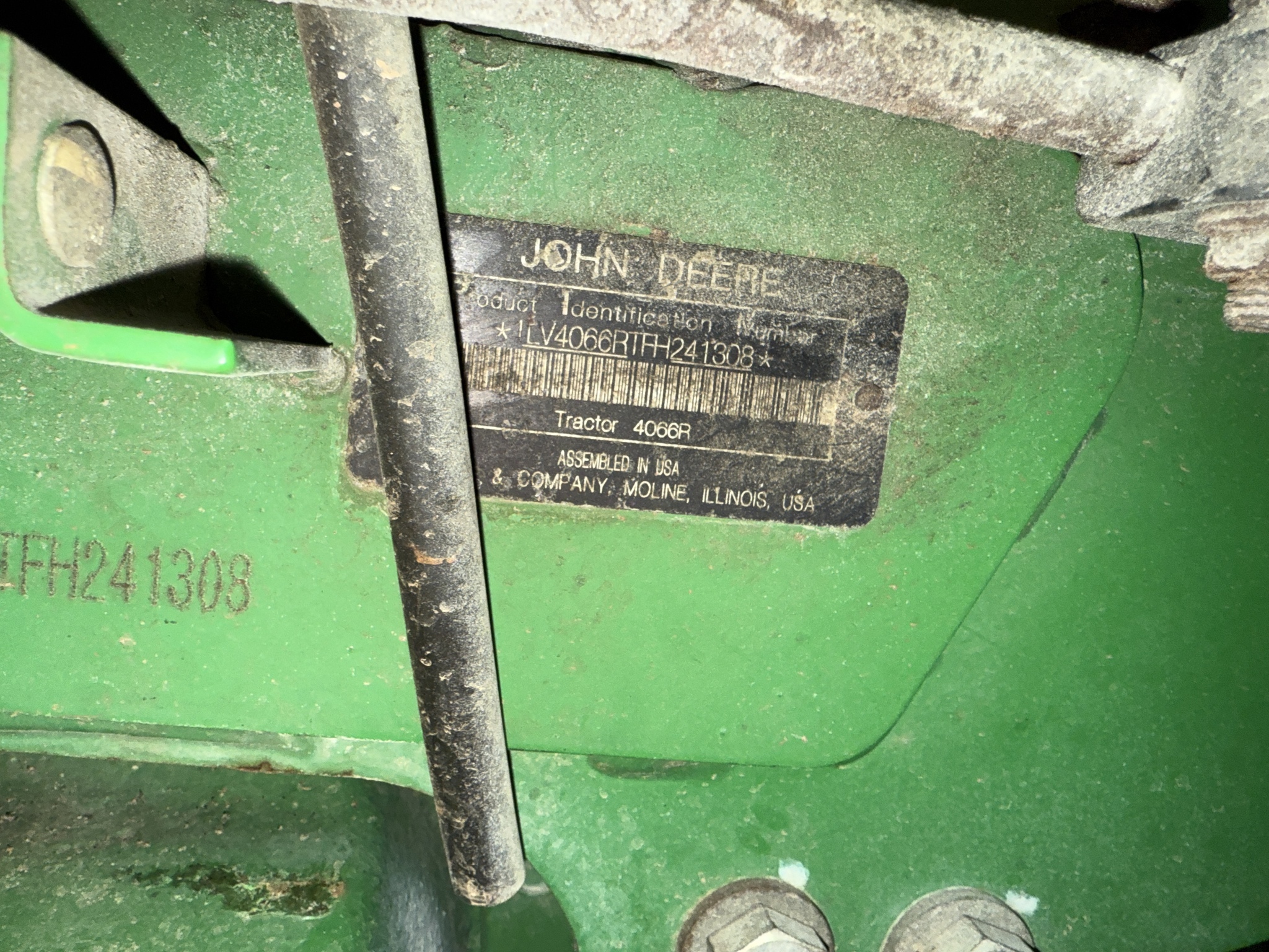 2015 John Deere 4066R Tractor
