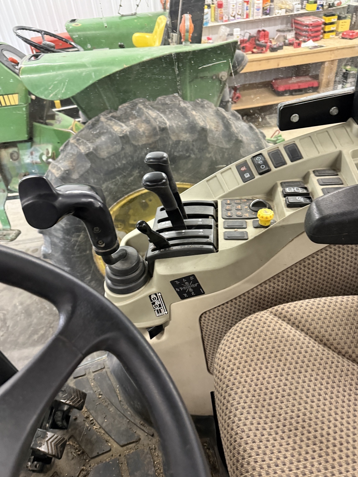 2015 John Deere 4066R Tractor