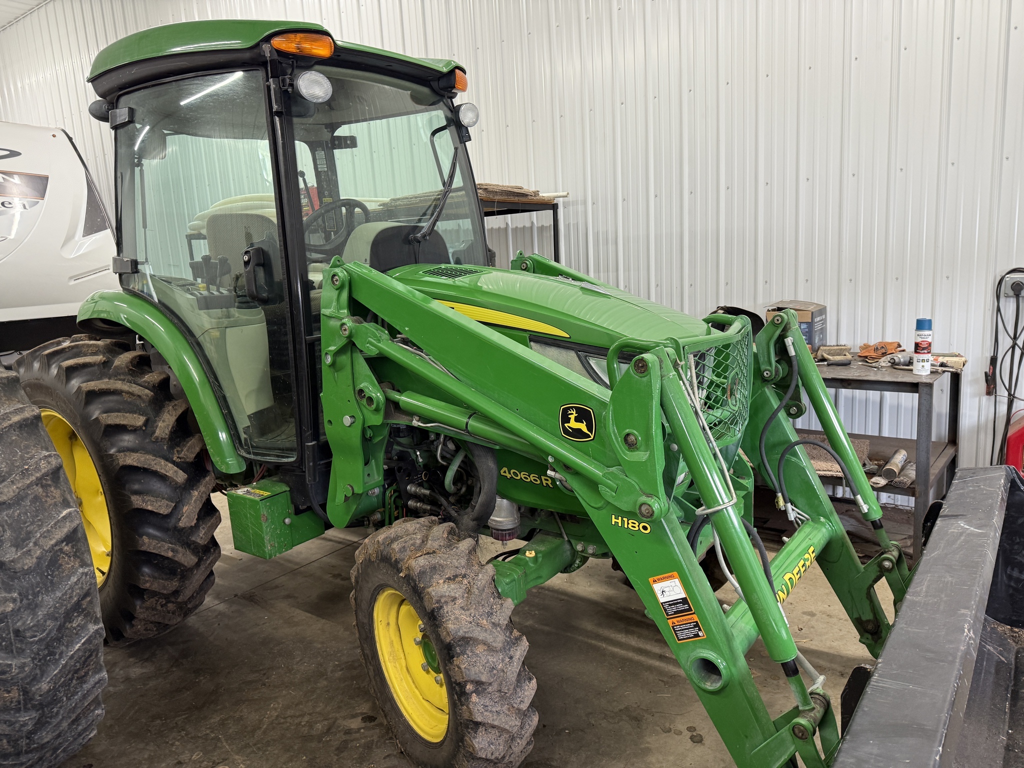 2015 John Deere 4066R Tractor
