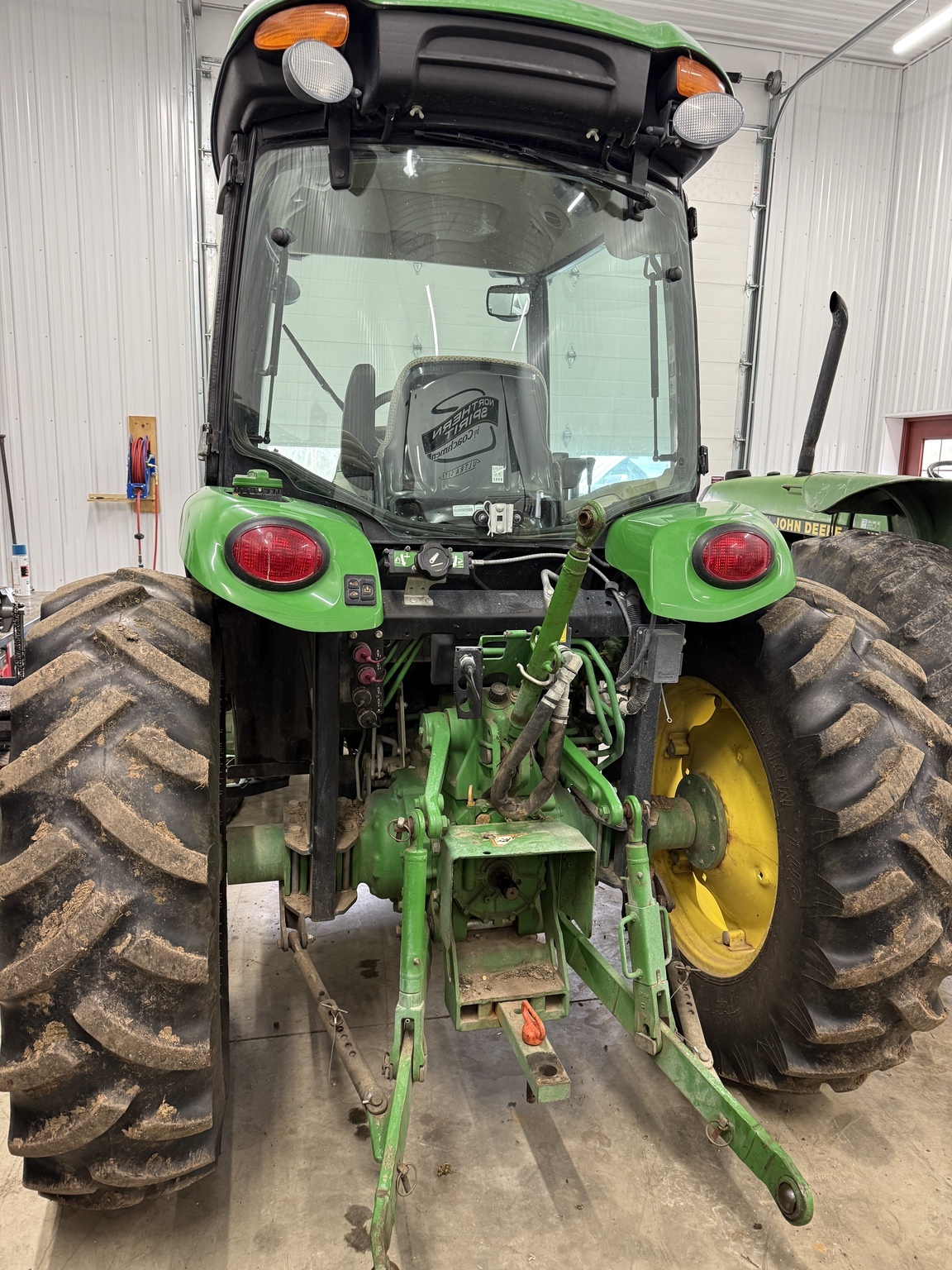 2015 John Deere 4066R Tractor