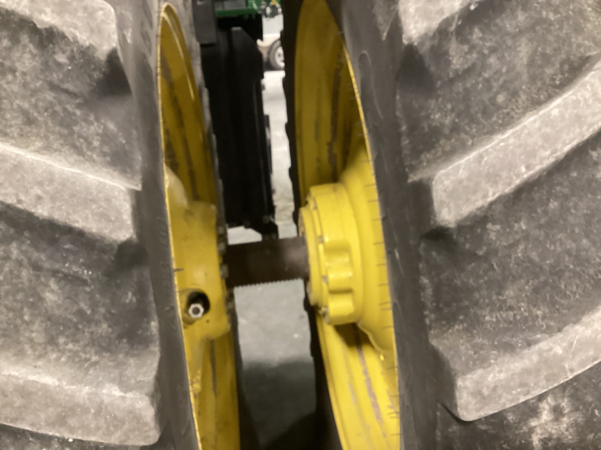 2022 John Deere 8R 280 Tractor