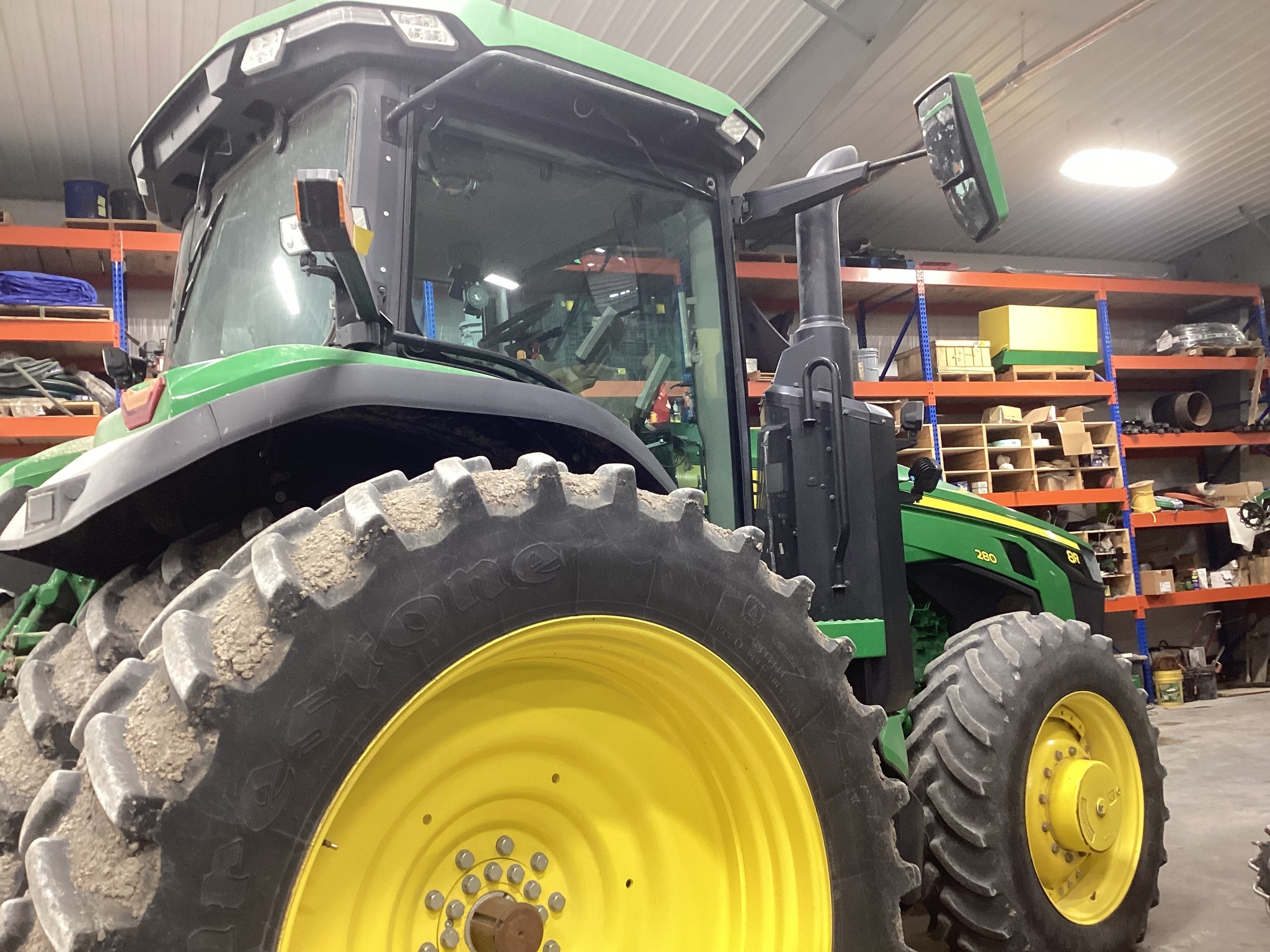 2022 John Deere 8R 280 Tractor