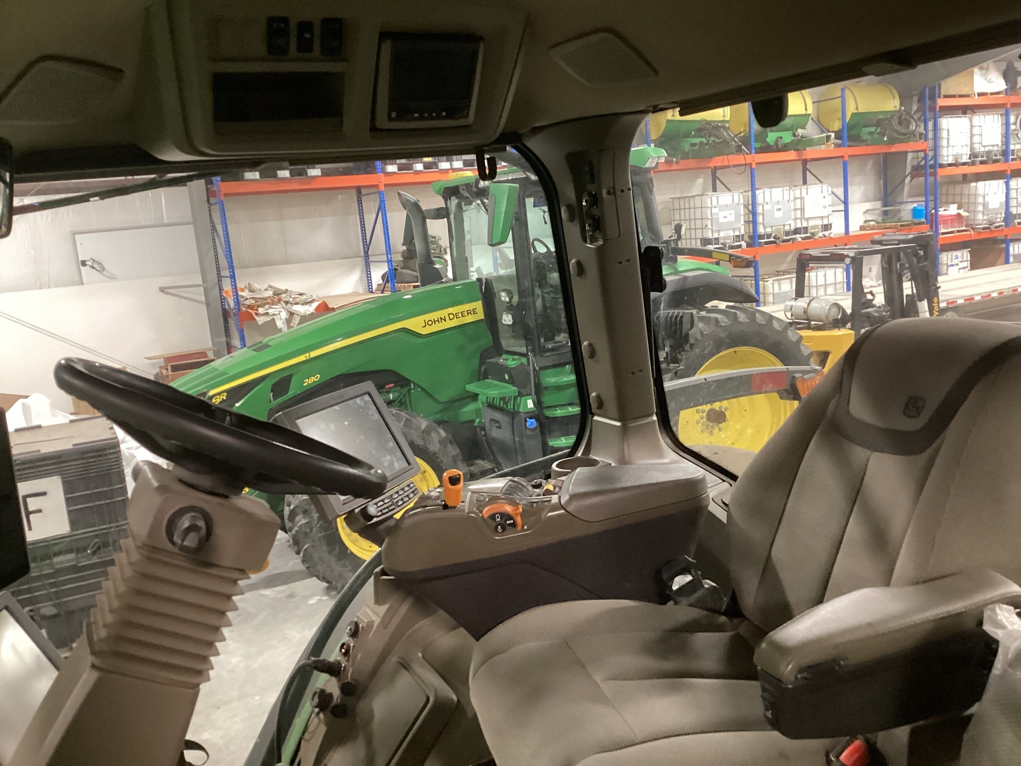 2022 John Deere 8R 280 Tractor