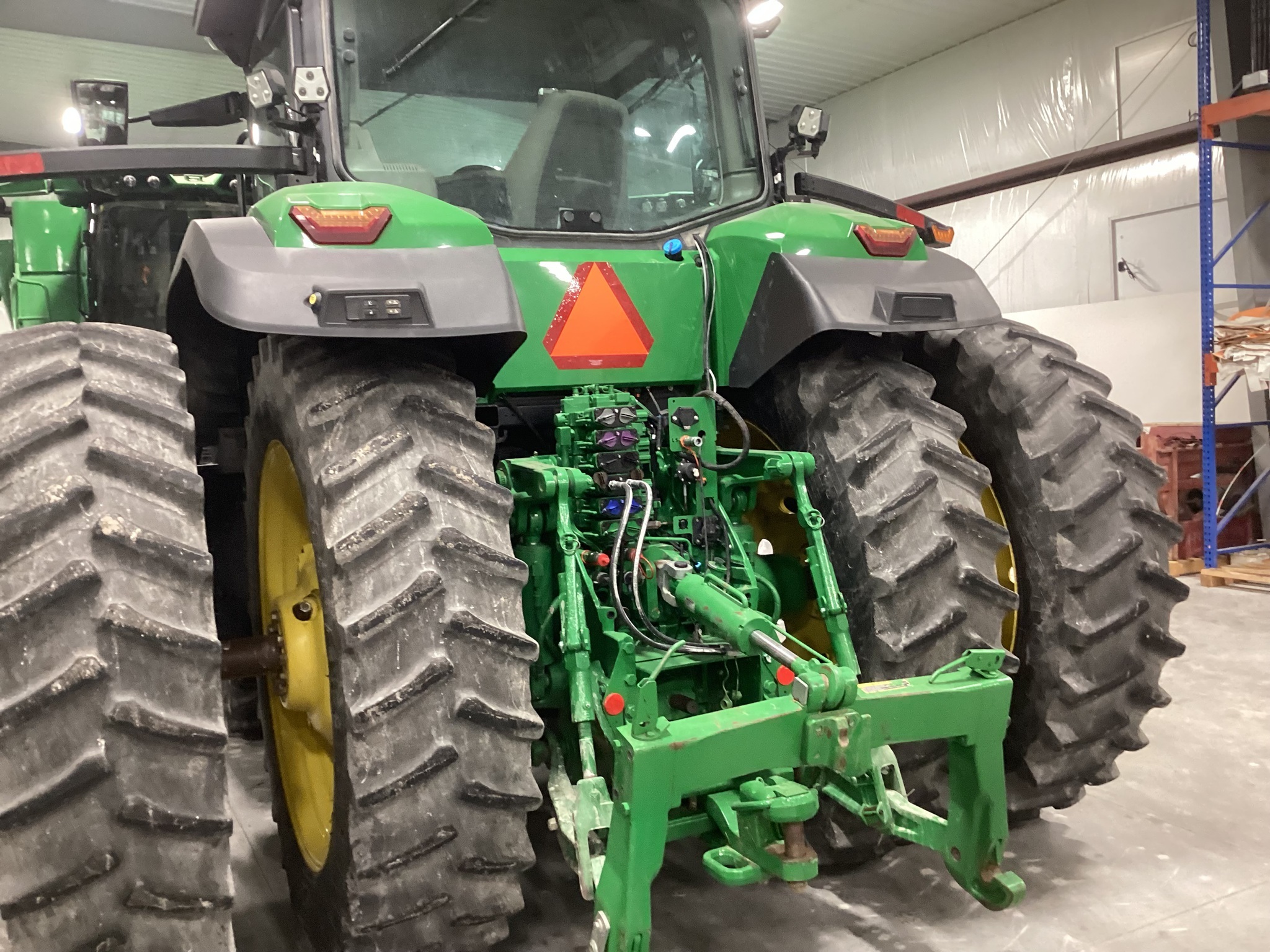 2022 John Deere 8R 280 Tractor