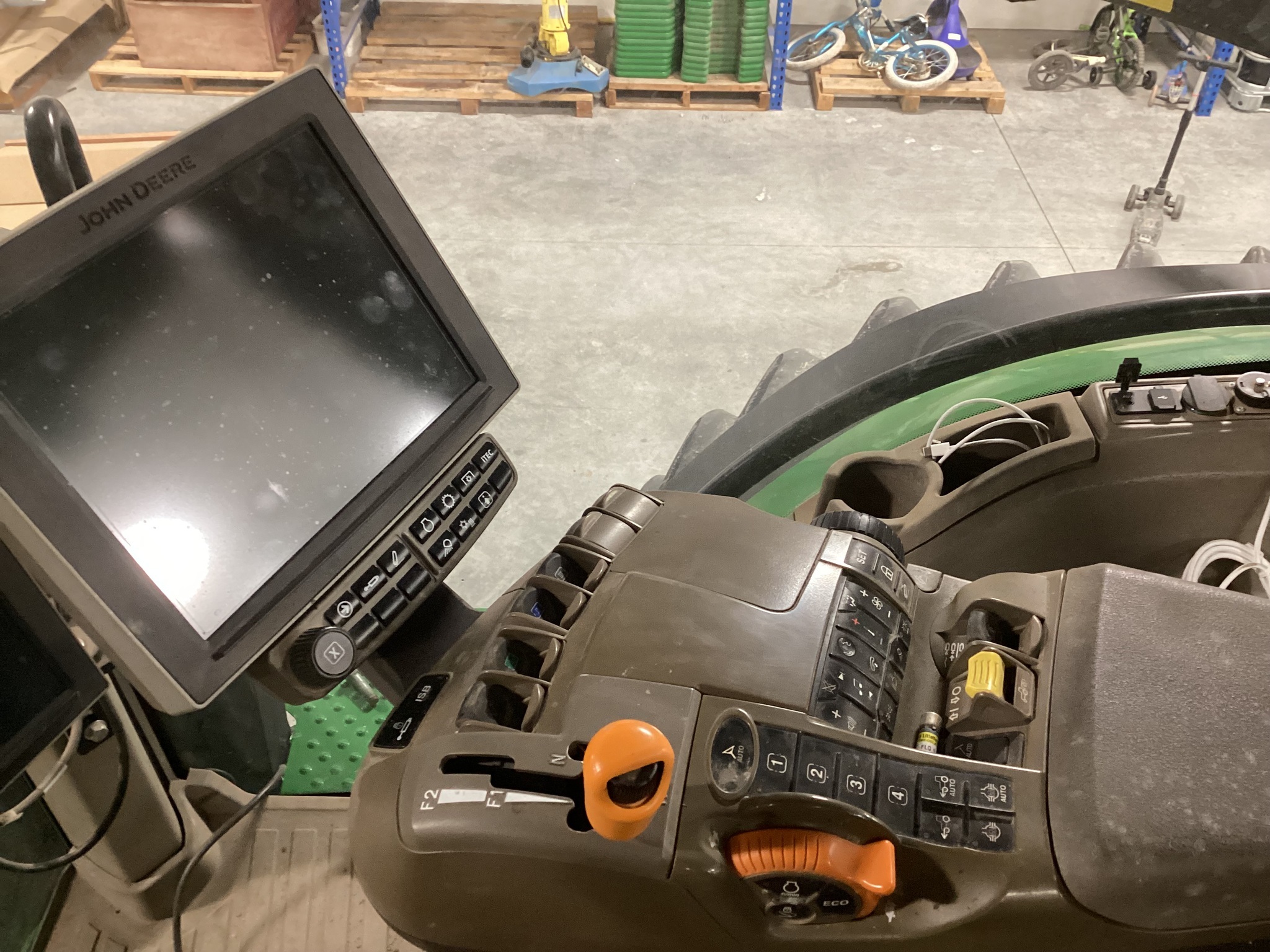 2022 John Deere 8R 280 Tractor