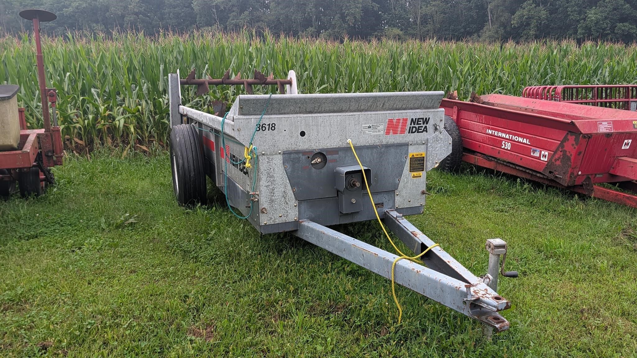 1991 New Idea 3618 Manure Spreader