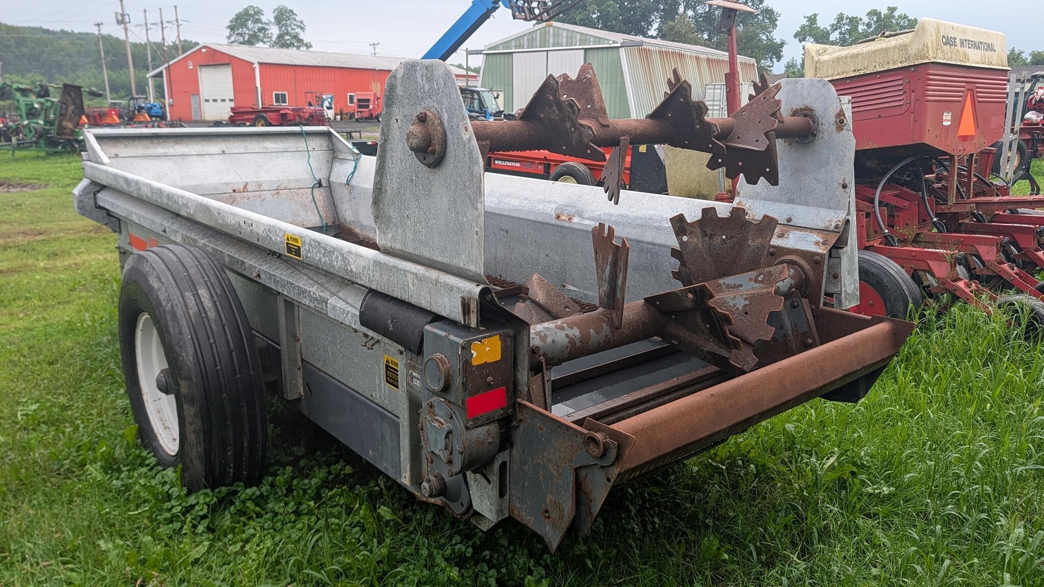 1991 New Idea 3618 Manure Spreader