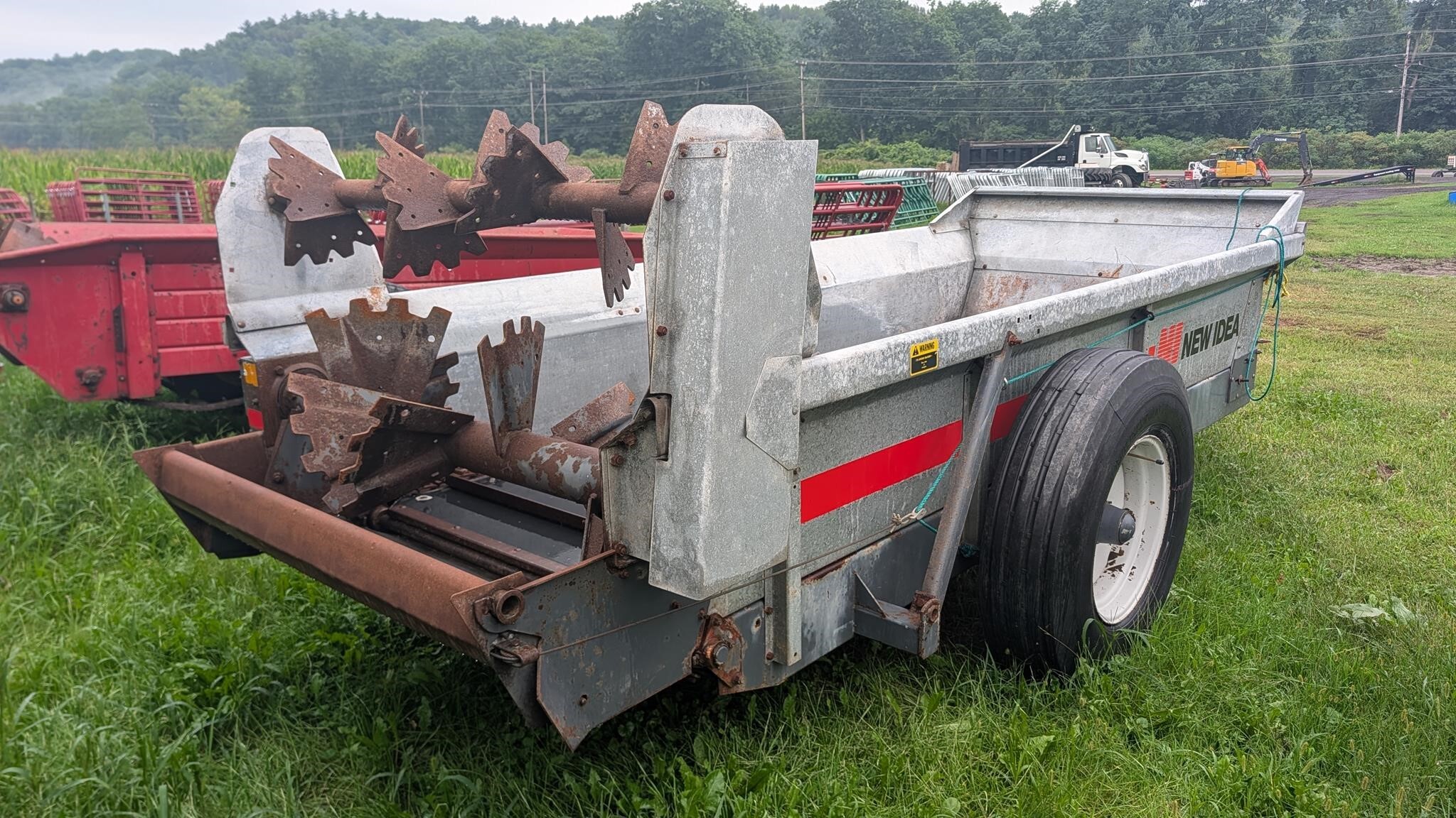 1991 New Idea 3618 Manure Spreader