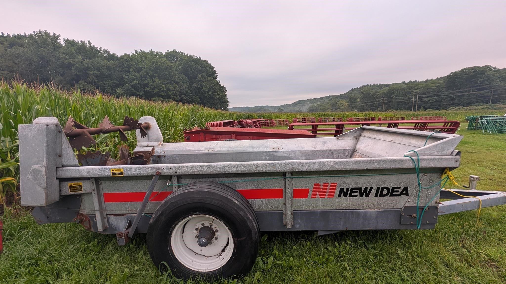 1991 New Idea 3618 Manure Spreader
