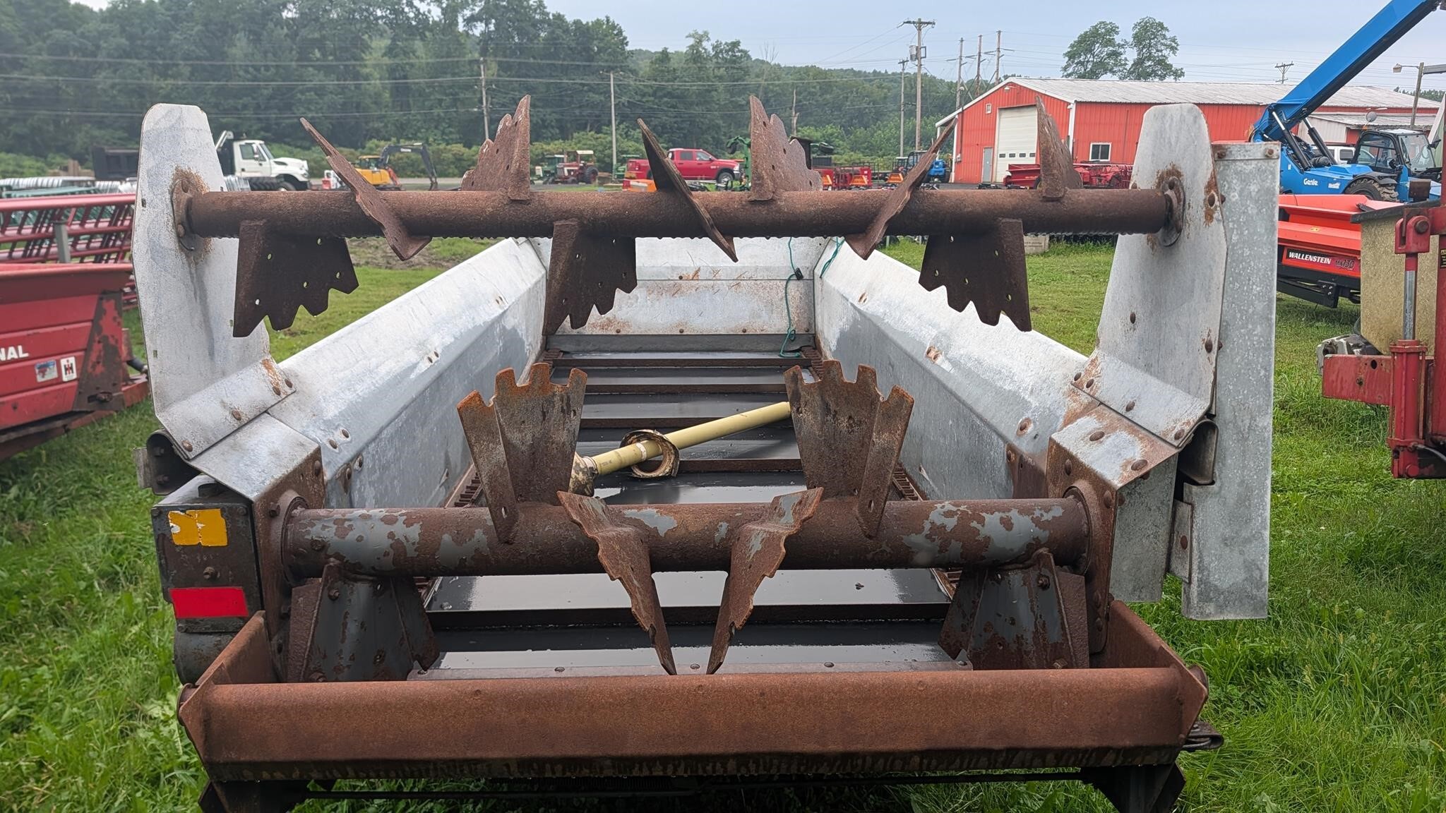 1991 New Idea 3618 Manure Spreader