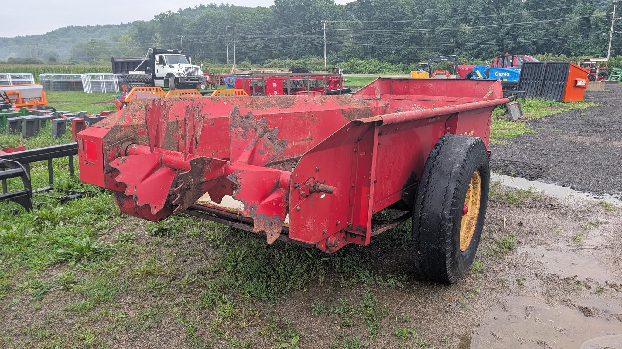  New Holland 329 Manure Spreader